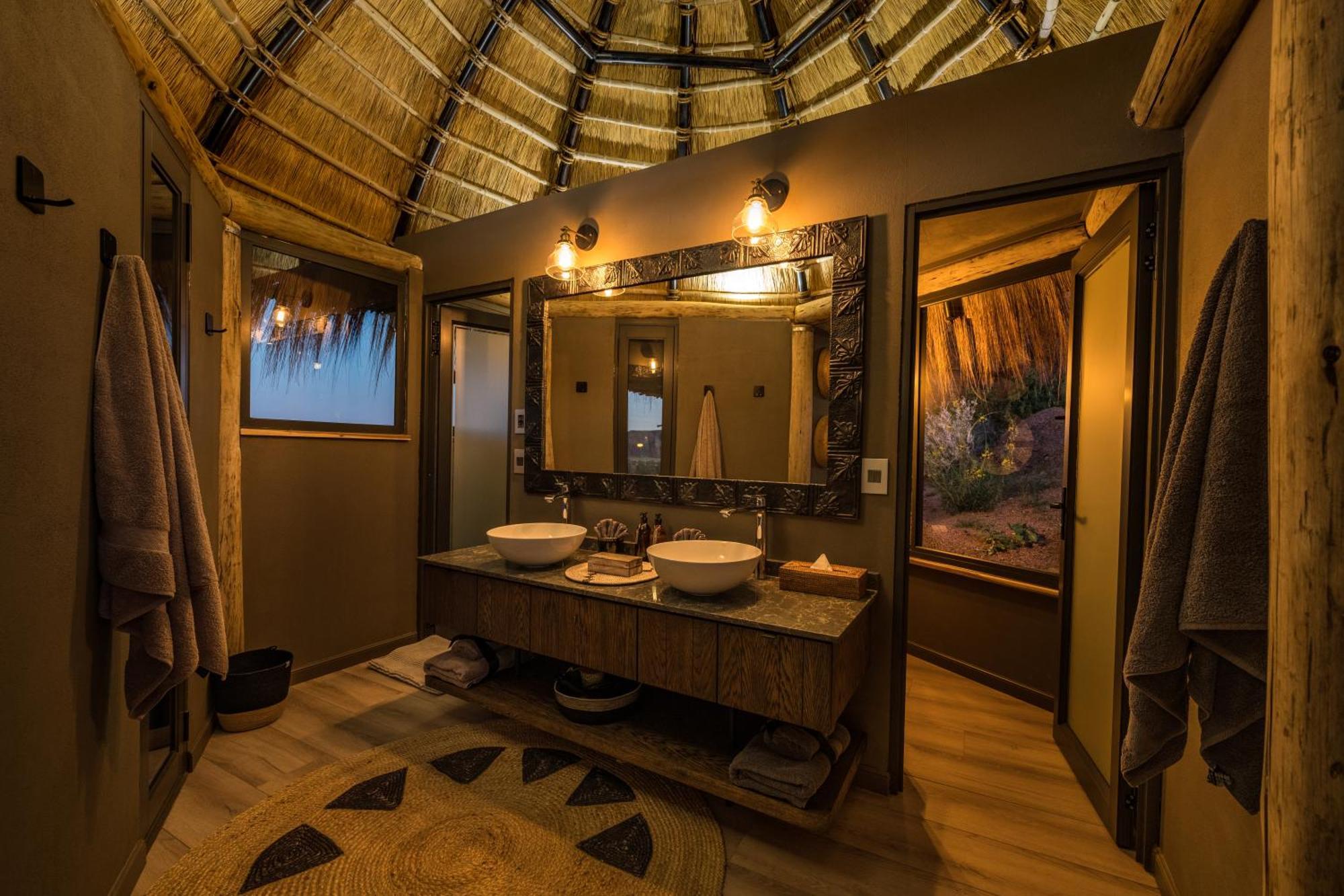 Camp Kipwe Hotel Twyfelfontein Exterior photo
